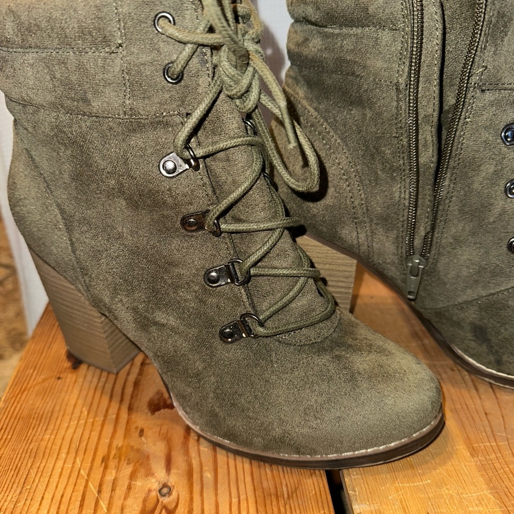 Olive Lace-Up Ankle Boots size 8 1/2